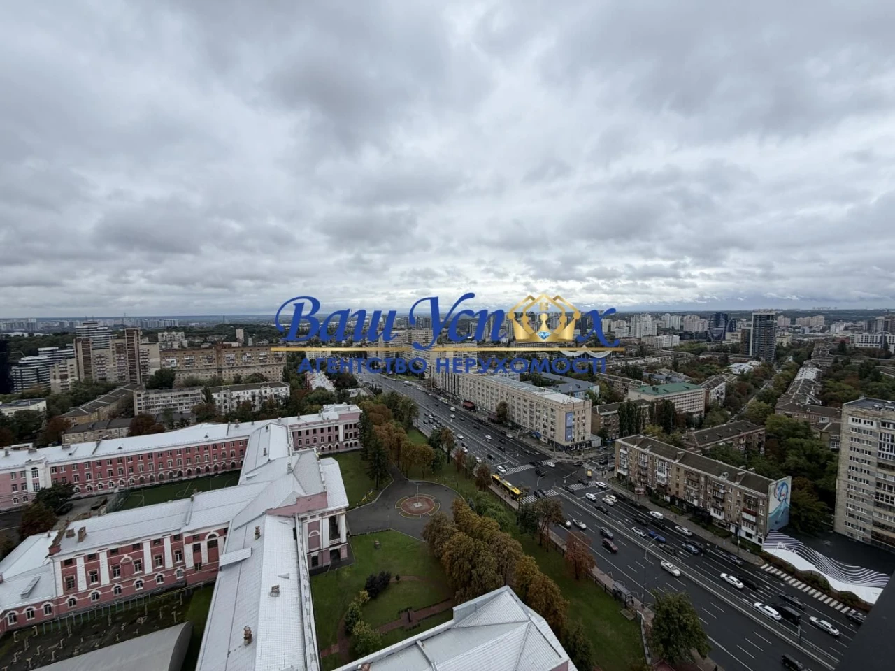 Продажа 5-комнатной квартиры на ул. Леси Украинки, Центр, Киев