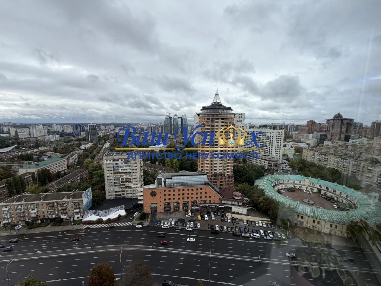 Продажа 5-комнатной квартиры на ул. Леси Украинки, Центр, Киев