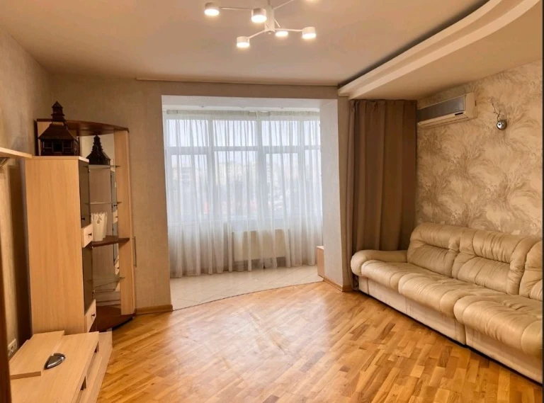 Продам Парковую 2х комнатную квартиру