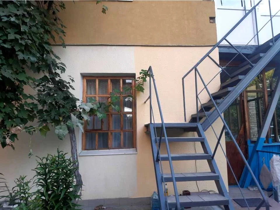 Будинок. Київ, Добровольчих Батальйонів вул.