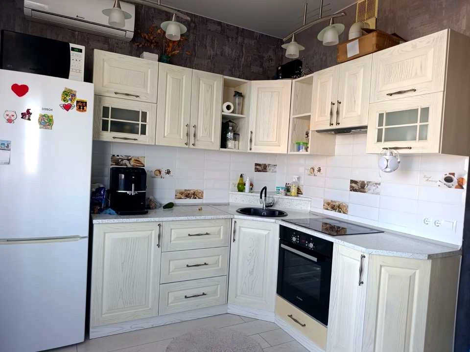 Квартира. Одеса, Середньофонтанська вул.
