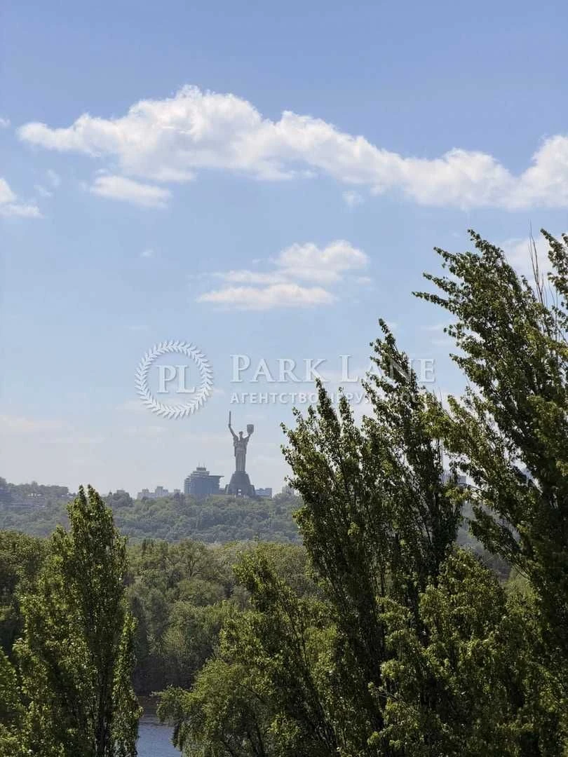 Продаж 3к квартири Русанівська набережна Видова Дніпровський