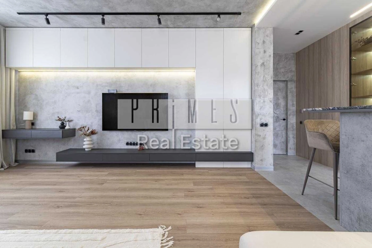 Apartment for Sale - 3 Bedrooms - Volodymyr Yasuyka Street 2G