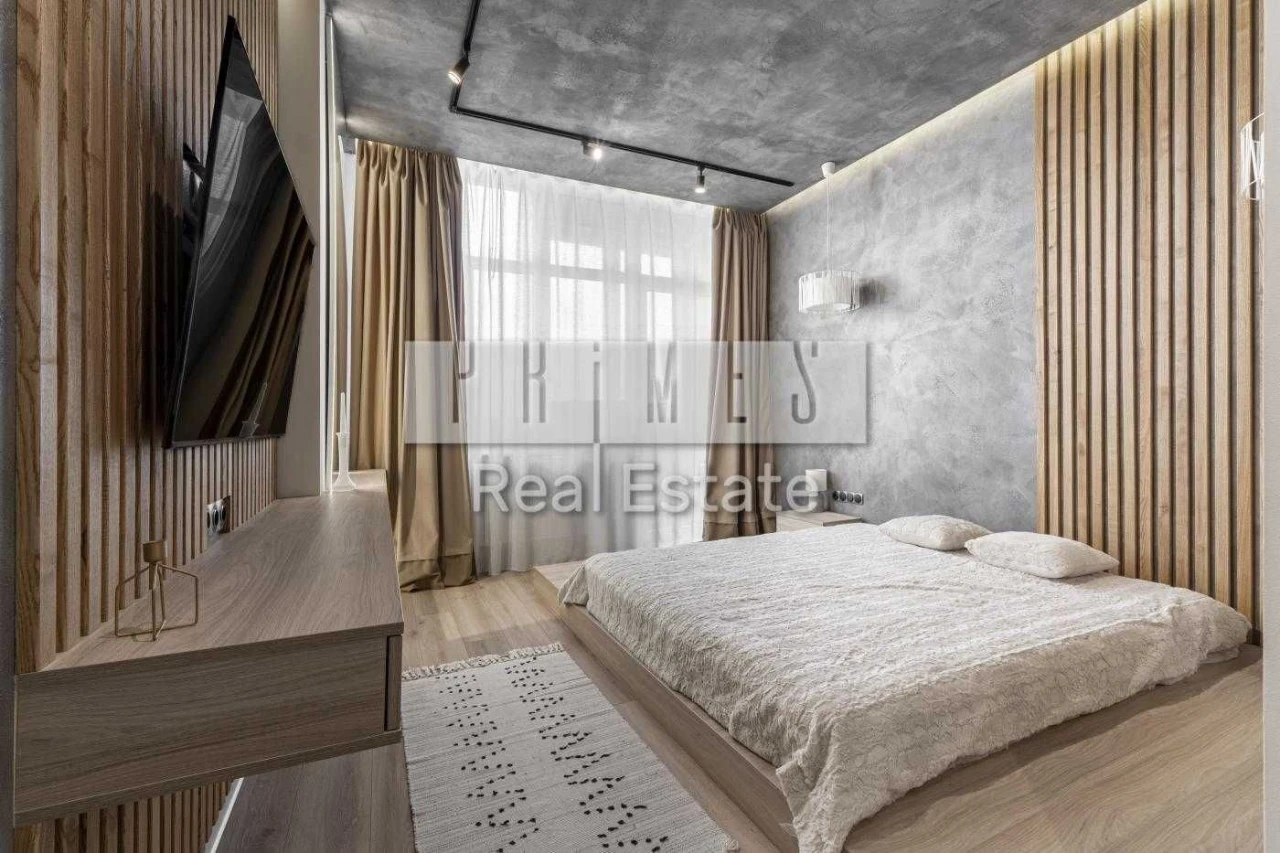 Apartment for Sale - 3 Bedrooms - Volodymyr Yasuyka Street 2G