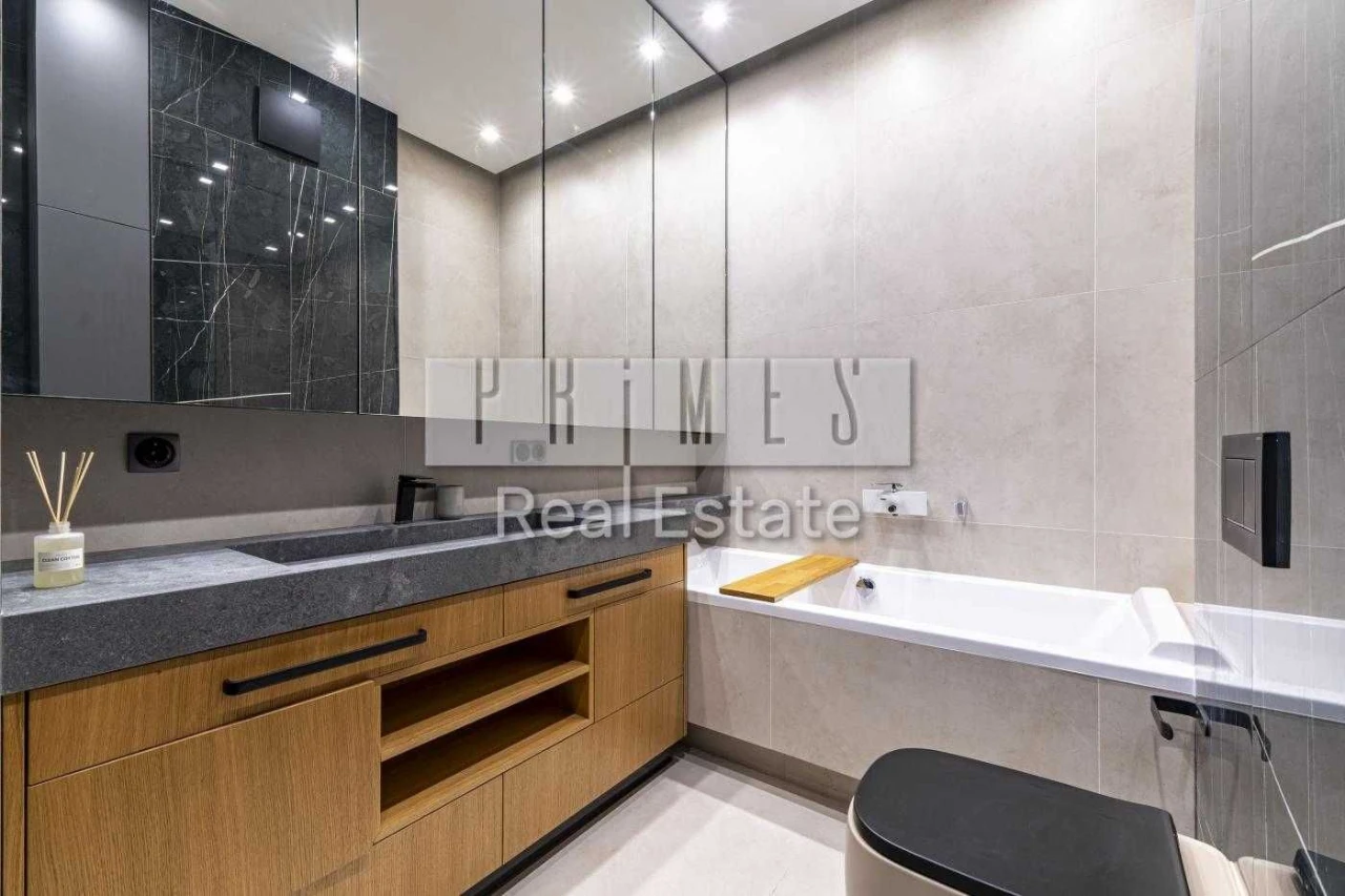 Apartment for Sale - 3 Bedrooms - Volodymyr Yasuyka Street 2G