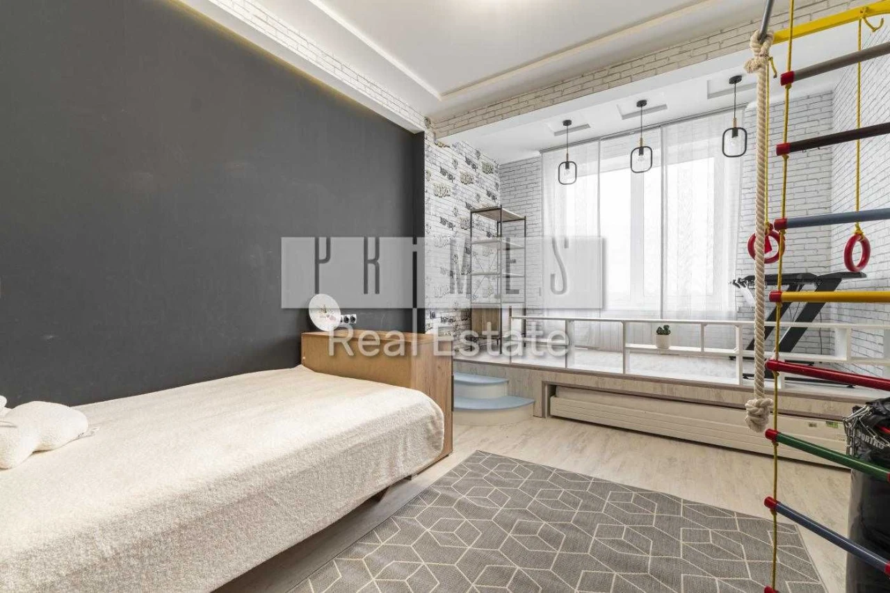 Apartment for Sale - 3 Bedrooms - Volodymyr Yasuyka Street 2G