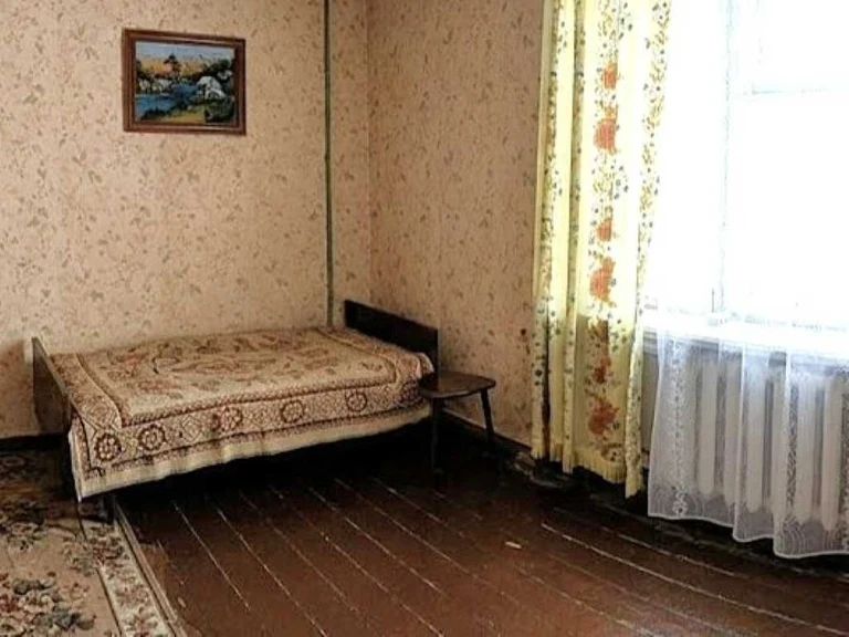 Ген. Петрова (Танцюры): продам 2-к квартиру на Черемушках во