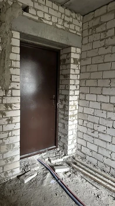 Selling a 2-room apartment in Alekseevka.