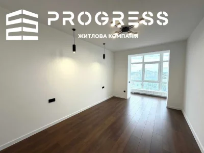 Продаж 3 кімнатної квартири з ремонтом ЖК Містечко Центральн