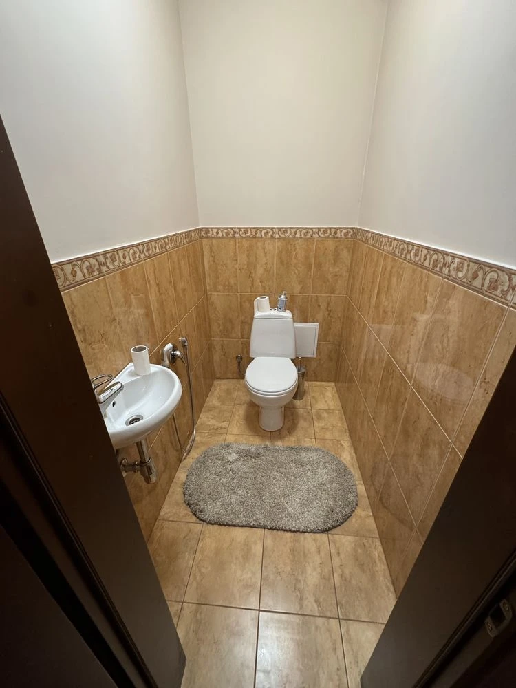 Власник. Продам 2-кімнатну квартиру (92,4 м. кв) Івано-Франк