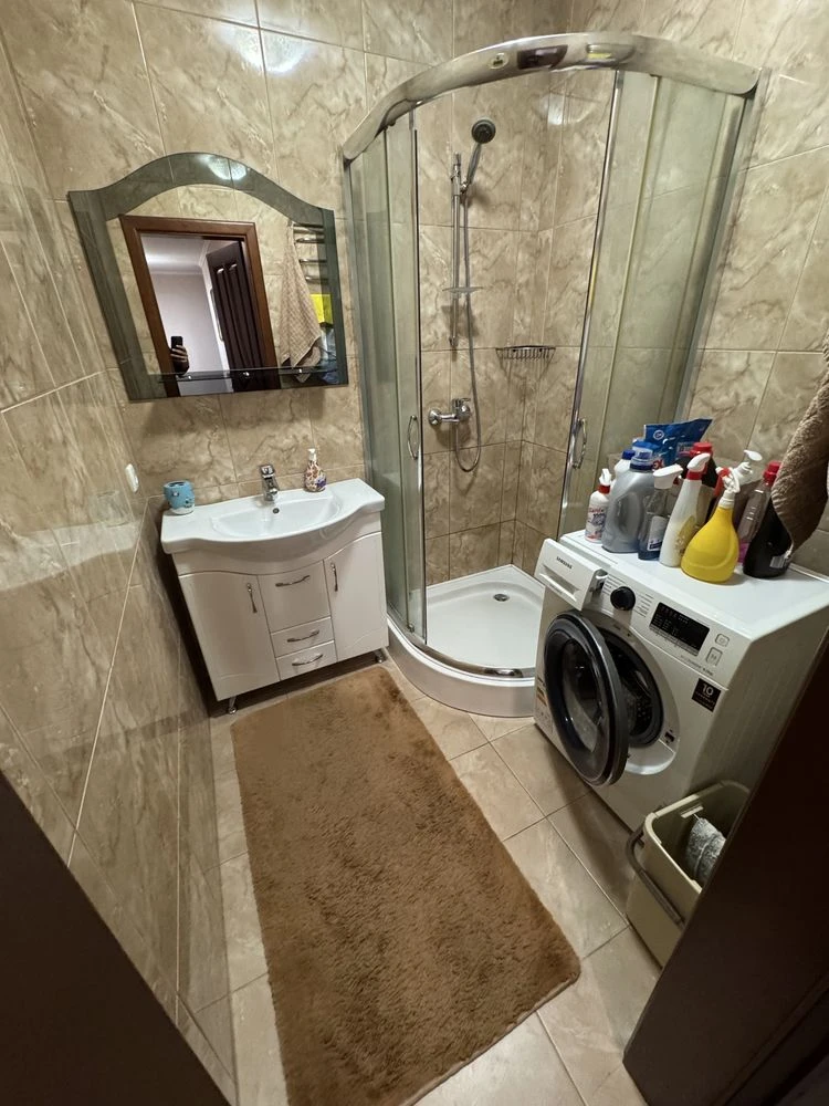 Власник. Продам 2-кімнатну квартиру (92,4 м. кв) Івано-Франк