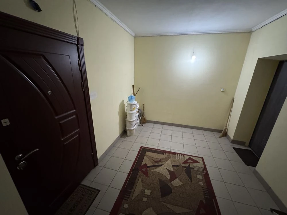 Власник. Продам 2-кімнатну квартиру (92,4 м. кв) Івано-Франк