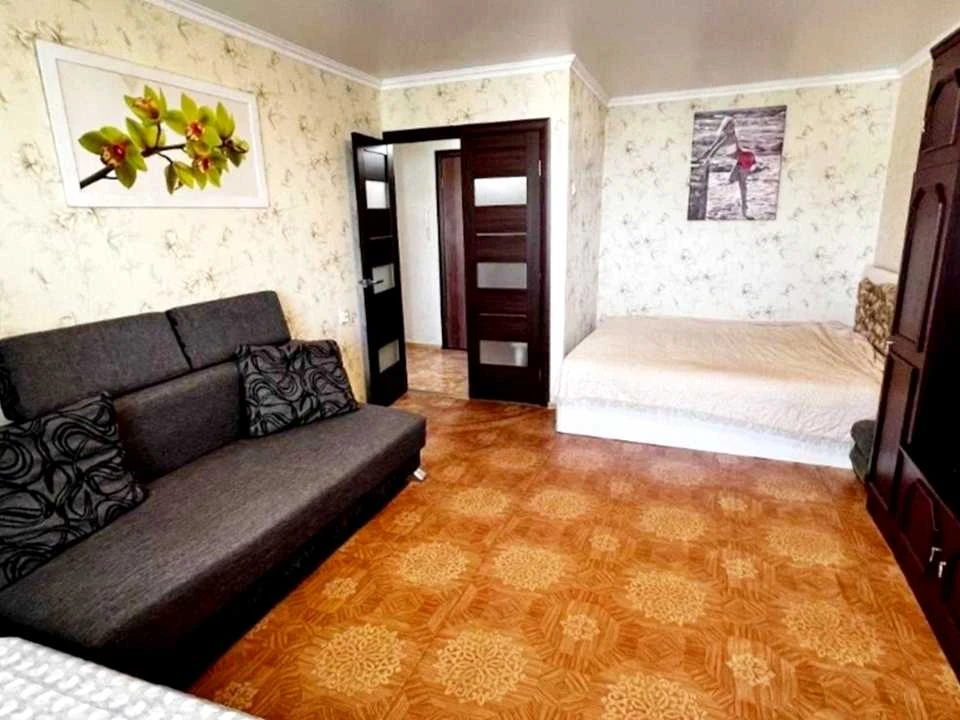 Apartment. Nikolaev, Central Avenue
