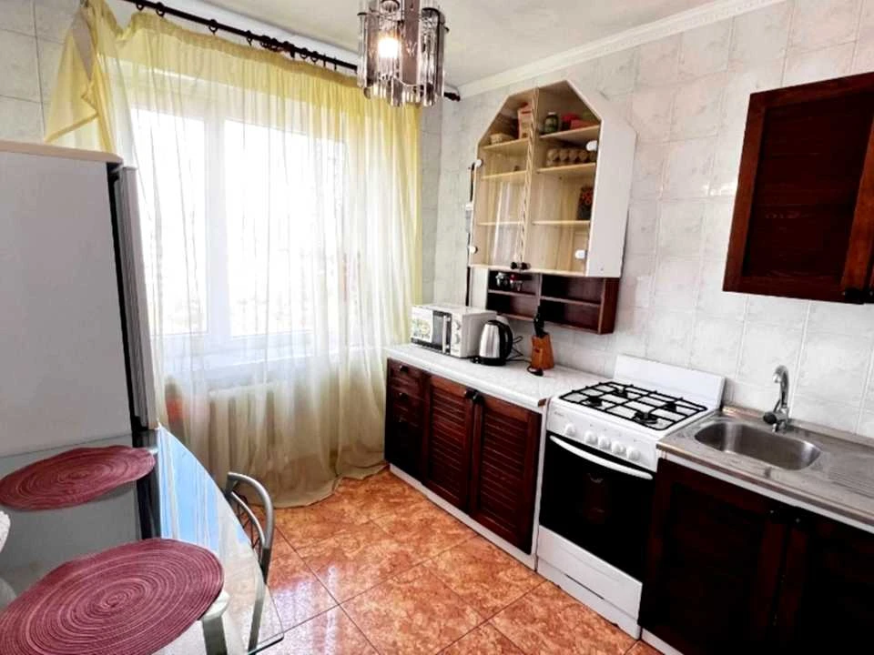 Apartment. Nikolaev, Central Avenue