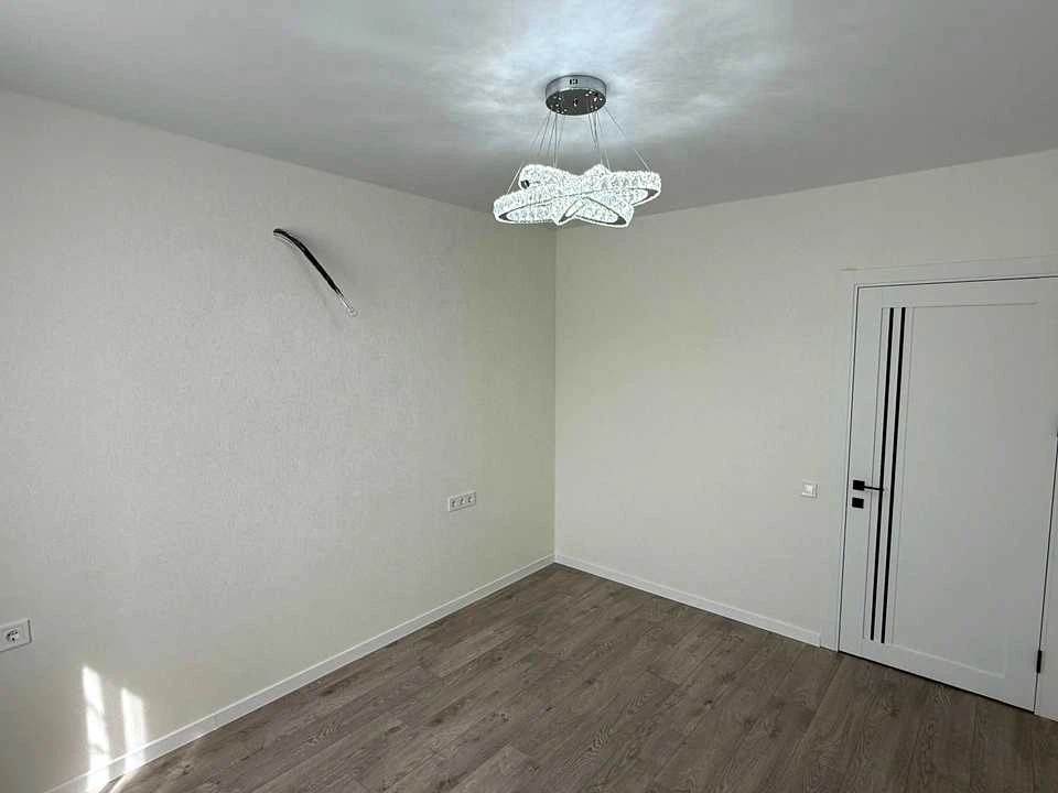 Apartment. Kharkiv, Myru St.
