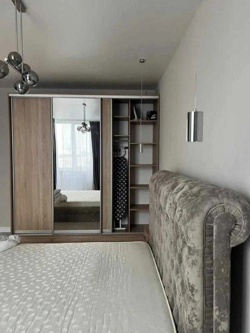 Sale of an Apartment on Chornovola Avenue