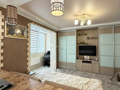 Apartment. Khmelnitsky, Karpelyuka Street