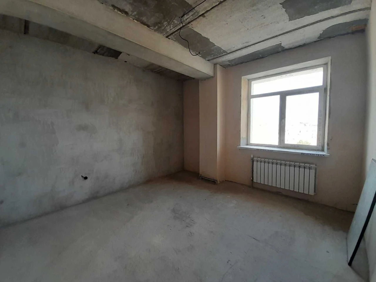 For Sale: 3-room apartment in a new building.