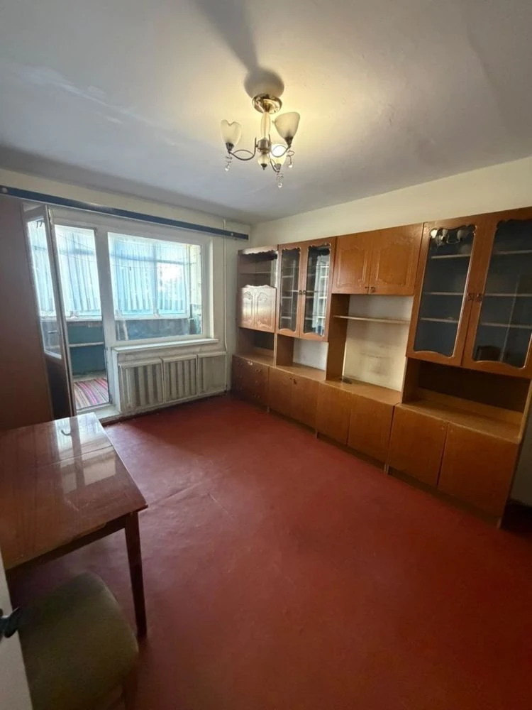 For Sale: 2-Room Apartment near Tsentr TSK