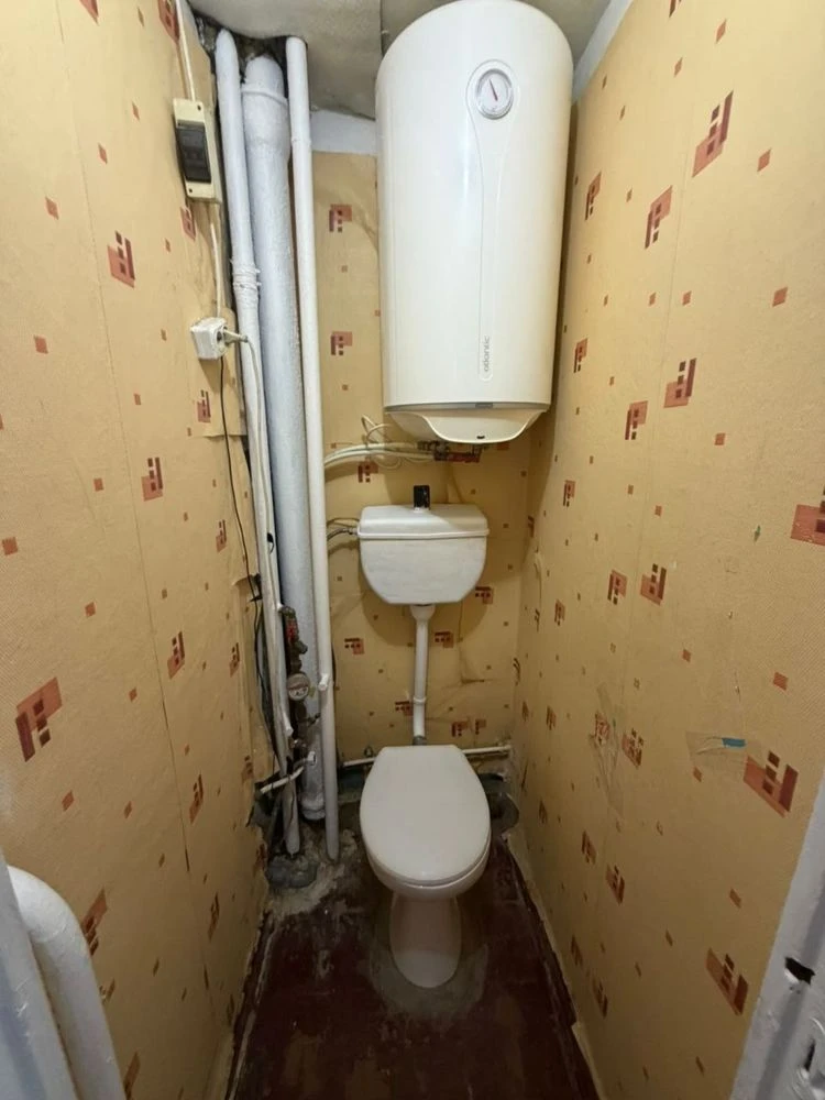 For Sale: 2-Room Apartment near Tsentr TSK