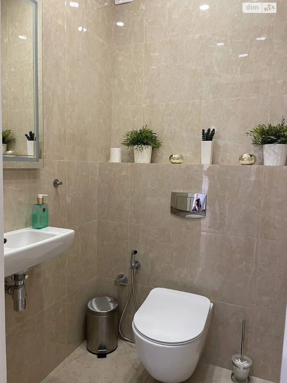 Long-Term Rental Apartment in Sknilivka