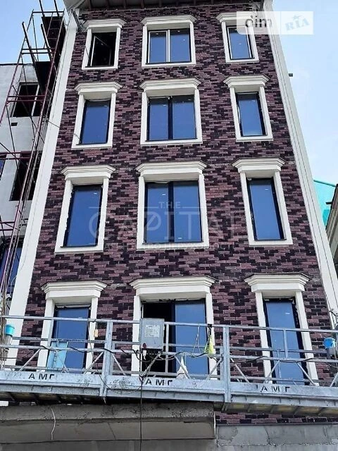 Продаж 2к квартири 80 кв. м на вул. Івана Білика 20 • ID 346