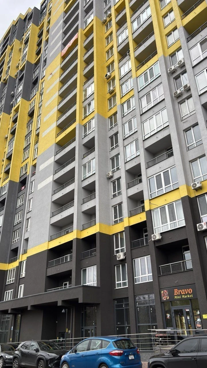 Generator, sheltered area, underground parking. 1-room apartment