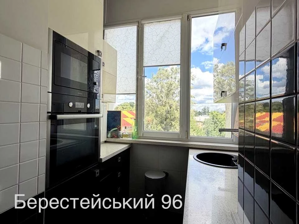 Квартира. Київ, Берестейський просп.