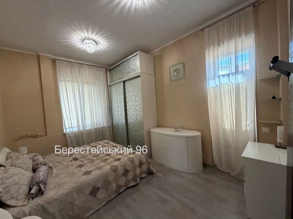 Квартира. Київ, Берестейський просп.