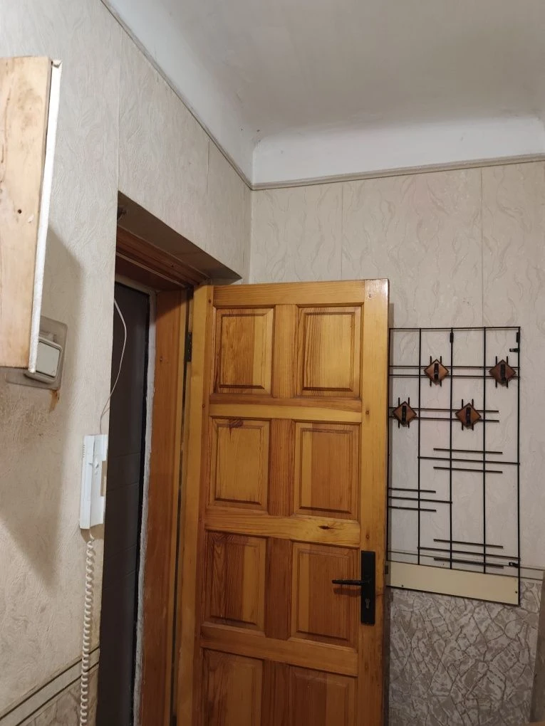 Продається 2-кімнатна квартира неподалік від Центру!