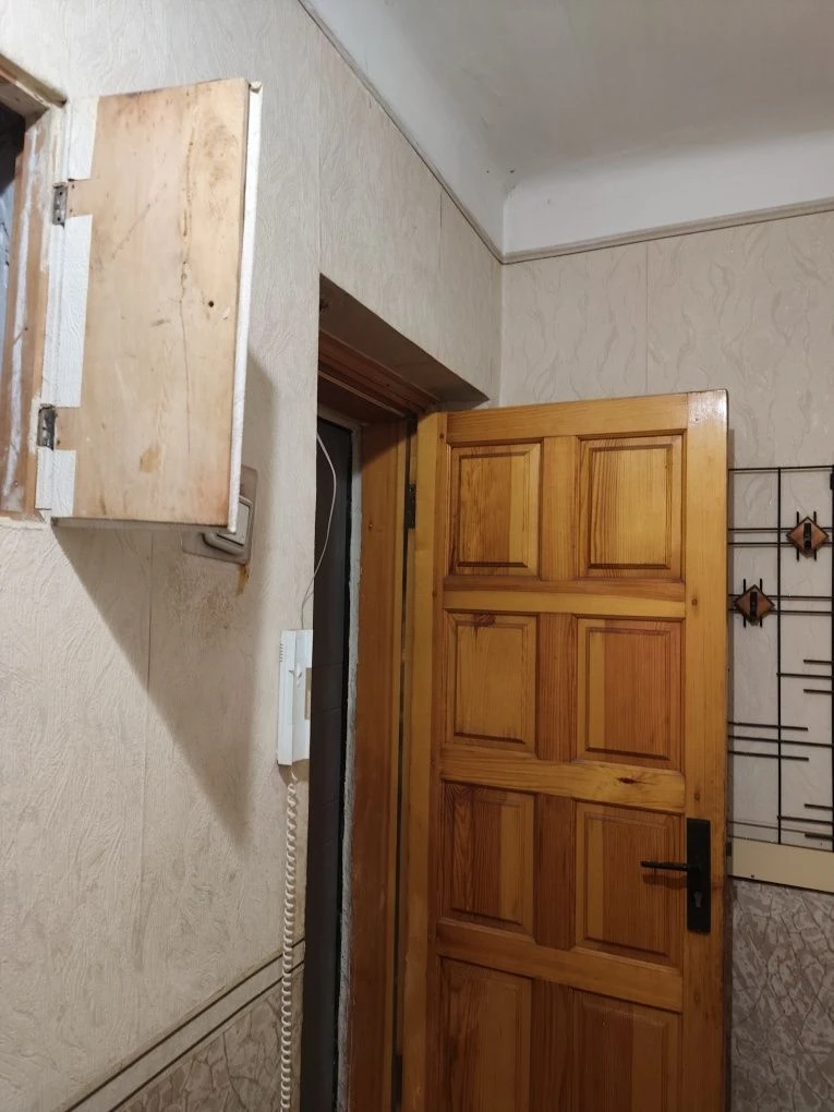 Продається 2-кімнатна квартира неподалік від Центру!