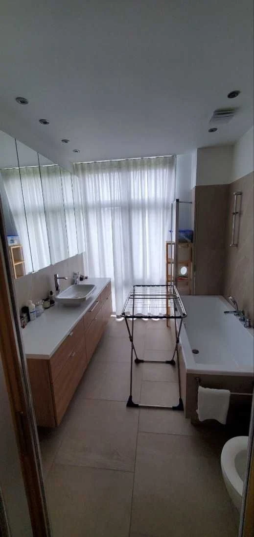Продаж 5к будинку в Києві, Голосіївський р-н, Лютнева вул. (