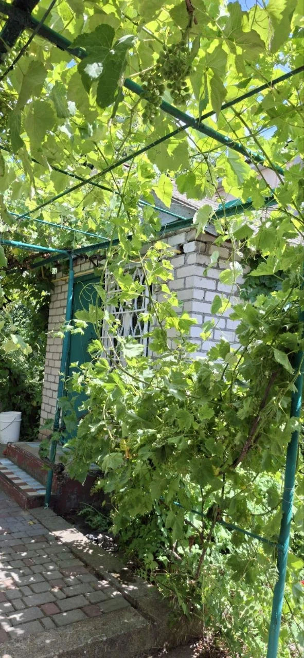 Продам дом Черноморка , пляж 2 остановки трамваем. Домик у м