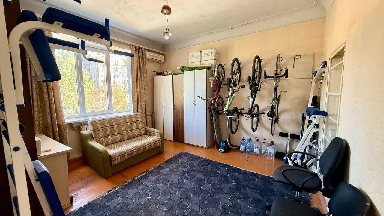 For Sale: 3-Bedroom Apartment on Fortress Street