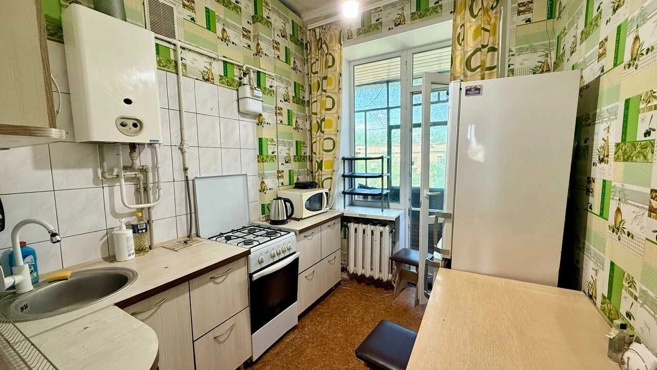 For Sale: 3-Bedroom Apartment on Fortress Street