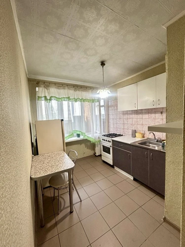 Sale of 1.5 room apartment, 38 sq.m. on Lobanovsky Street, Dniprovs
