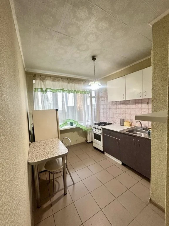 Sale of 1.5 room apartment, 38 sq.m. on Lobanovsky Street, Dniprovs