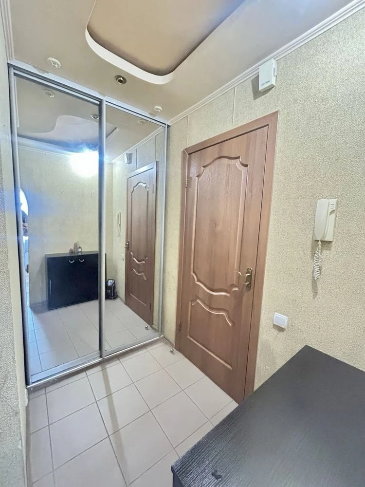 Sale of 1.5 room apartment, 38 sq.m. on Lobanovsky Street, Dniprovs