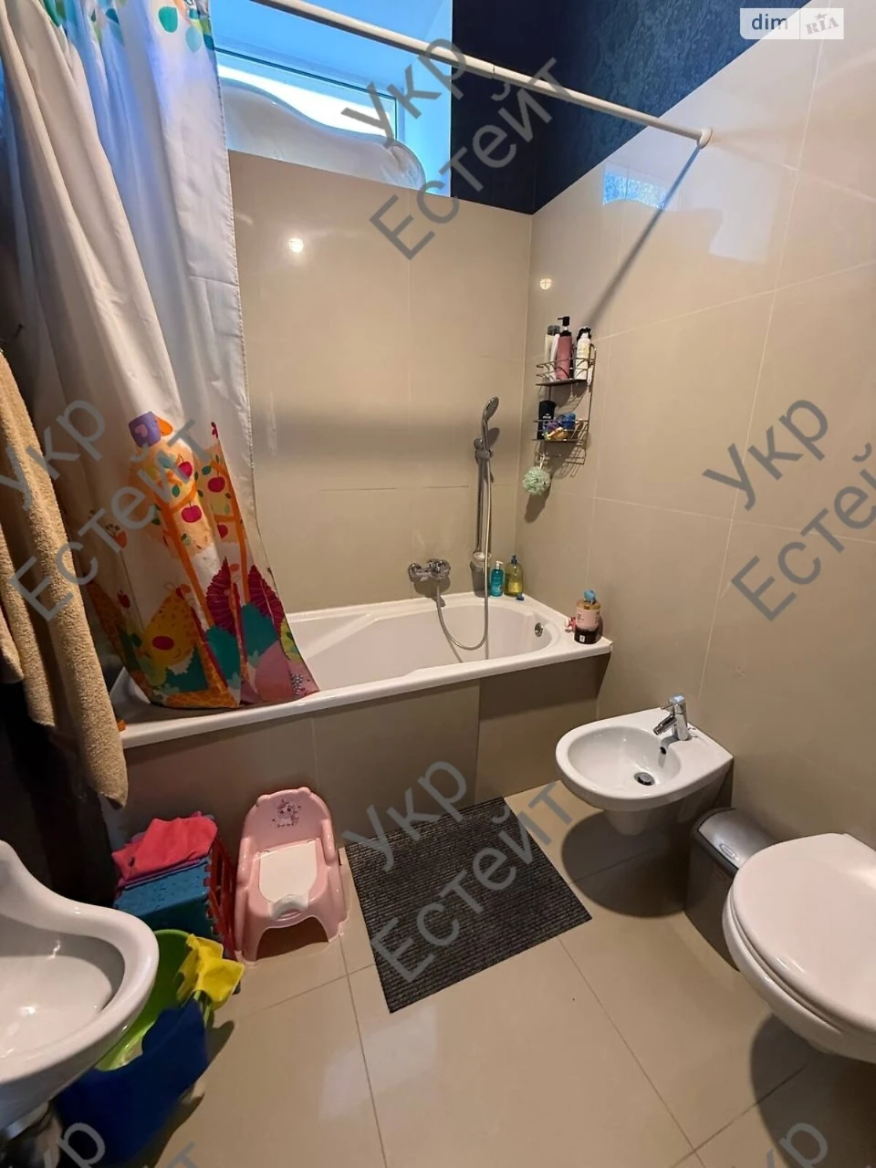 Sale: 5-Room Apartment in Nagirny (Kyiv)