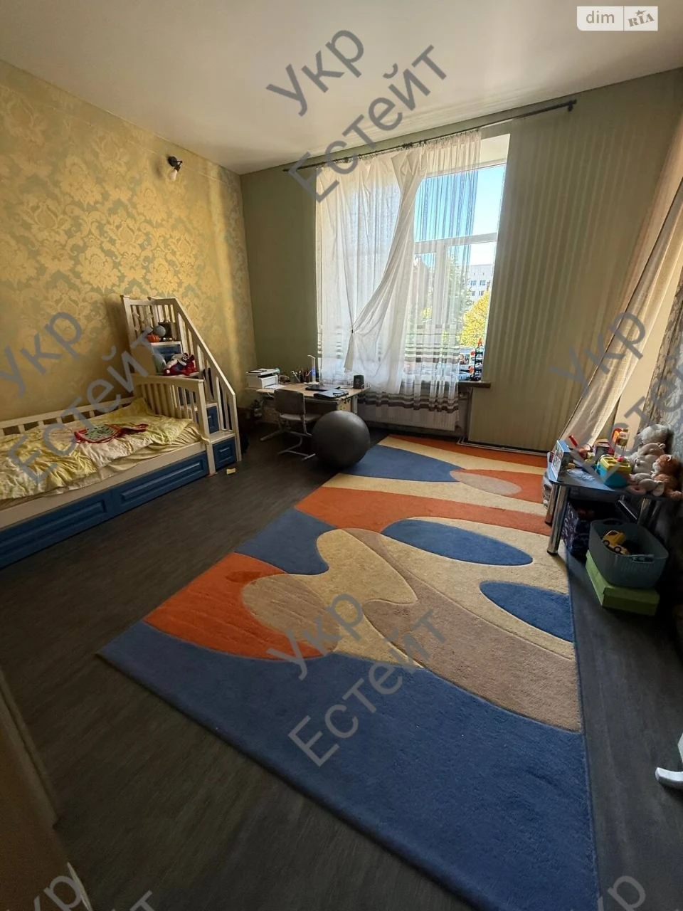 Sale: 5-Room Apartment in Nagirny (Kyiv)