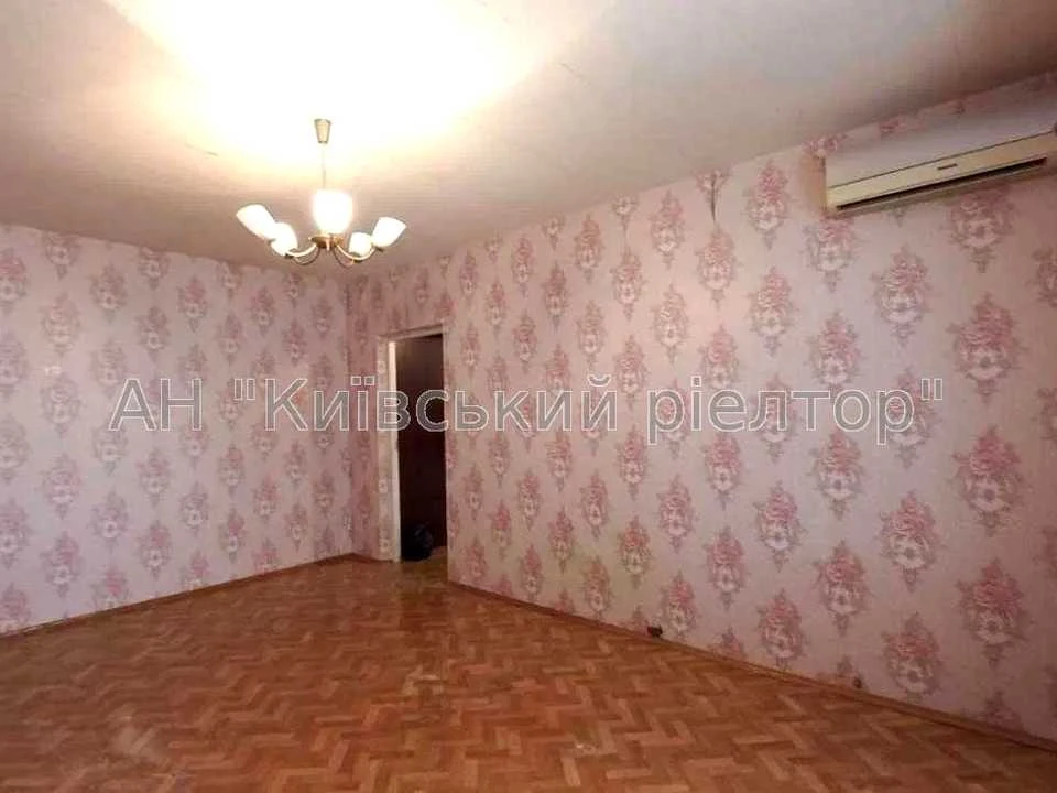 Apartment. Kyiv, Heroes of the Dnieper Street