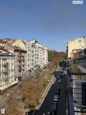 Long-Term Rental Apartment, Holosiiv
