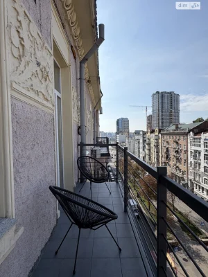 Long-Term Rental Apartment, Holosiiv