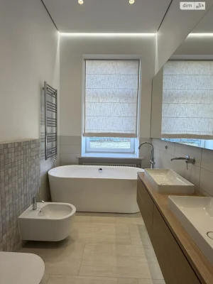 Long-Term Rental Apartment, Holosiiv