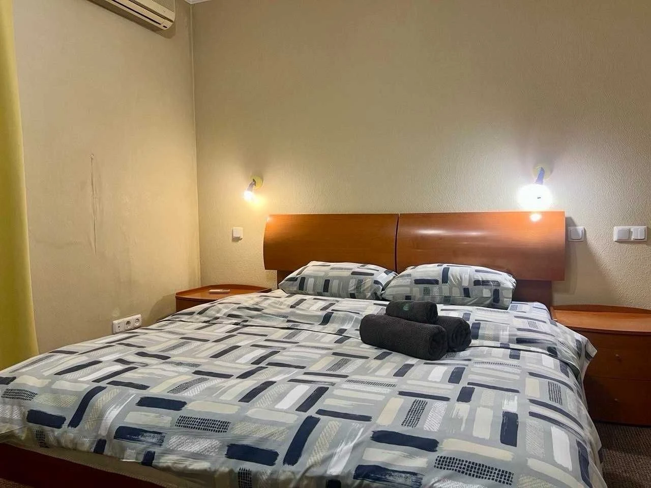 3-кімнатна квартира, Мечникова 18, Печерськ, метро Кловська,