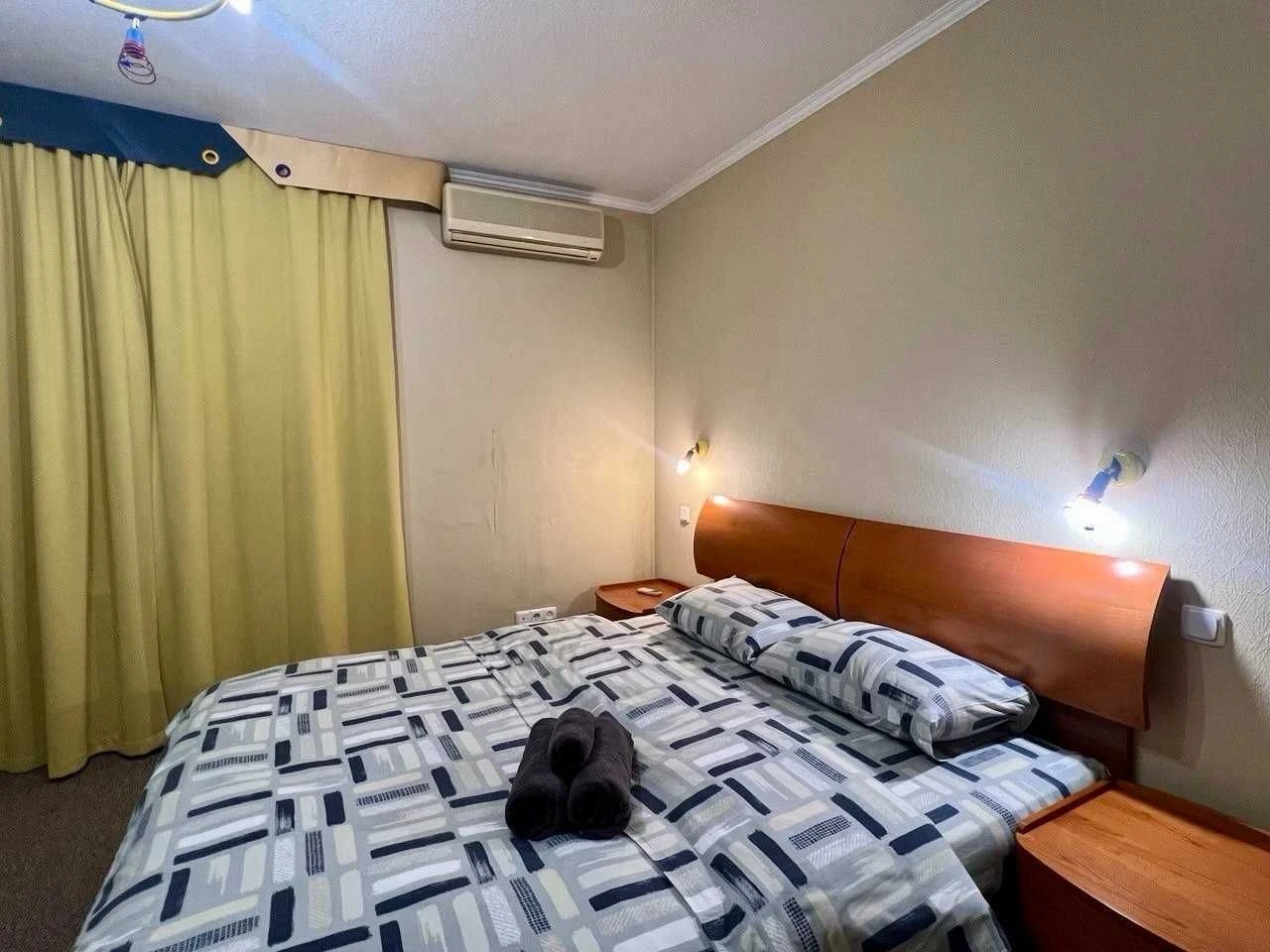 3-кімнатна квартира, Мечникова 18, Печерськ, метро Кловська,