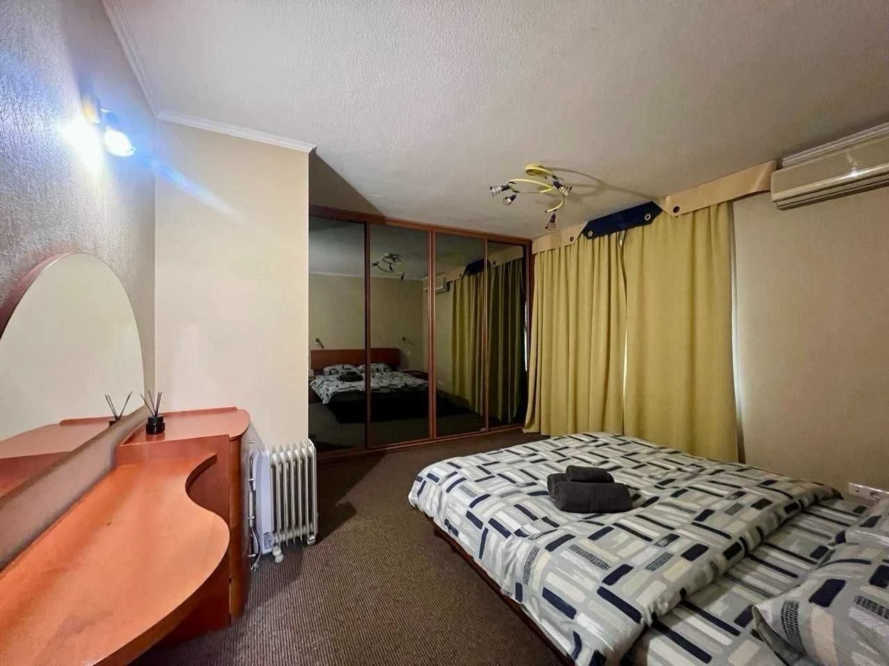 3-кімнатна квартира, Мечникова 18, Печерськ, метро Кловська,