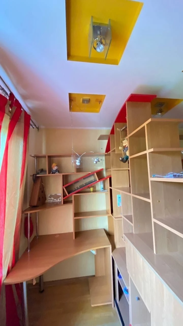 Rent 3-room apartment. Machine-Building 21-A, Shulyavka. + basement