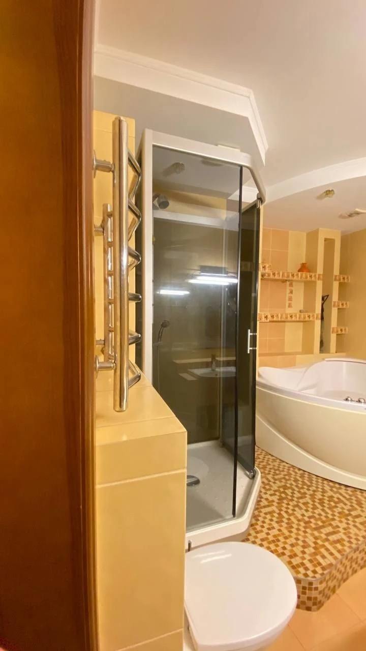 Rent 3-room apartment. Machine-Building 21-A, Shulyavka. + basement