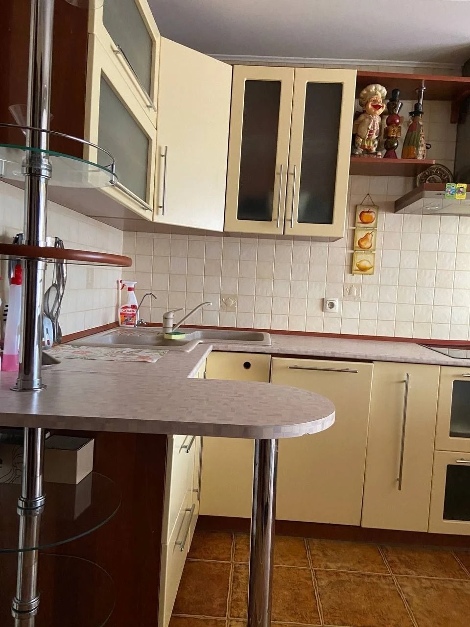 Rent 3-room apartment. Machine-Building 21-A, Shulyavka. + basement
